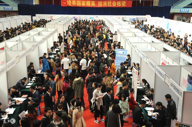 「机械」这四个专业女生最好别报考, 大学很悲催, 就业困难工资低!