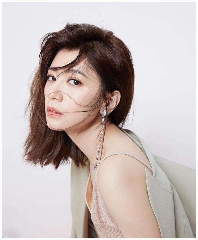 贾静雯|18岁拔掉父亲呼吸机,两次未婚先孕,如今的她怎么样了?