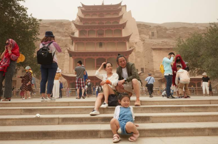 教师:“世界那么大,我想去看看”,任性辞职的女教师还是被现实打败了