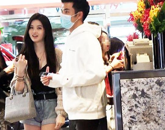 孙芸芸▲百亿千金密会平民“穷小子”，顶级名媛孙芸芸之女的“罗马假日”