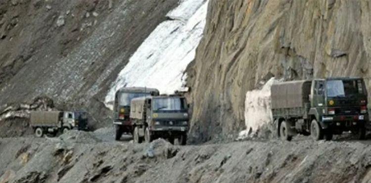 【印度】印军增援部队再收噩耗，大批救护车拉走尸体，莫迪怒斥指挥太糟糕