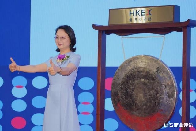 【钟慧娟】钟慧娟：从化学老师到新晋女首富