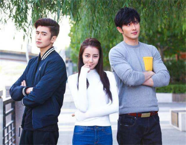 谭松韵：杨紫的兄弟团，热巴的兄弟团，谭松韵的兄弟团，看到杨颖：很难凑齐了！