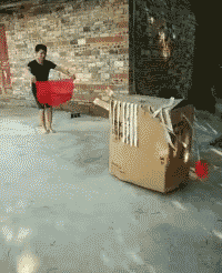 |“村里首富30W盖的房子，怎么看上去阴森森的？”兄弟这不兴住啊哈哈