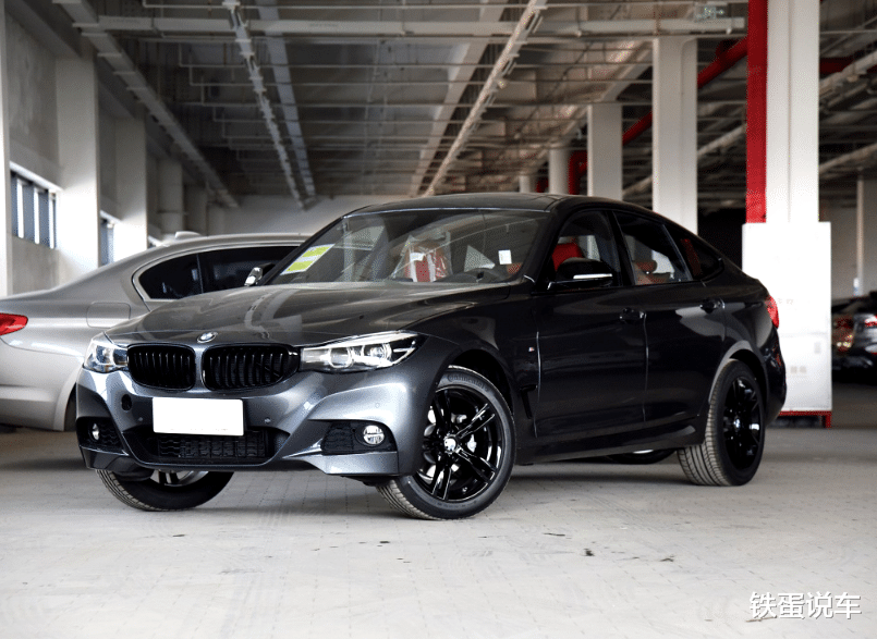 「雷克萨斯IS」整车原装进口,后备厢躺两个胖子还挺宽松,宝马3系GT上市