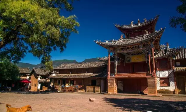 『古镇』一座千年的美丽古镇，人少景美让人流连忘返，还有一片绝美花海！
