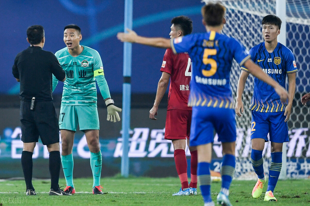 中超|中超前14轮最差阵容:三大外援入选令人意外,泰达4人,上港1人