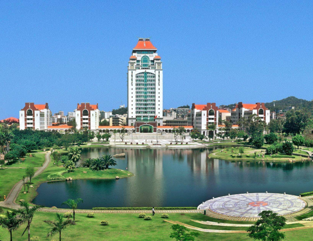 |报考省内还是省外大学,考虑清楚这三点再做决定,不让自己后悔