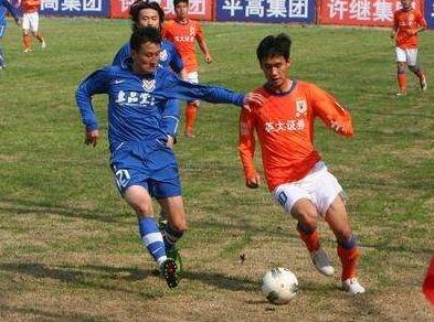 『平民英雄』他是豪门过客，也曾被中甲队抛弃，如今却成了航体后防最稳定一环