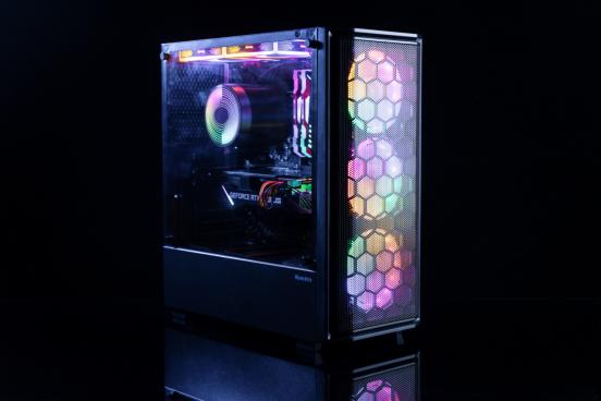 『机箱』「硬核图赏」入门级最强散热机箱 主机安稳避暑全靠他