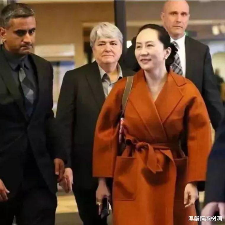 孟晚舟|孟晚舟保释后的举动让人泪目,任正非却说了这样一番话,令人敬佩