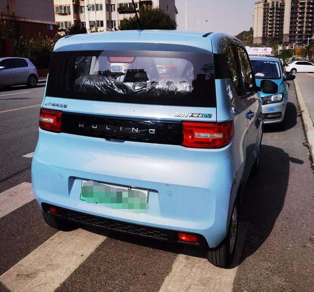 五菱宏光|4万多可提顶配，自己就能改装，这车出自大厂，很适合代步