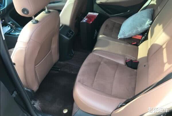 「b级车」最良心B级车,车长4米9全系9AT,如今跌到13.78万,买迈腾后悔了