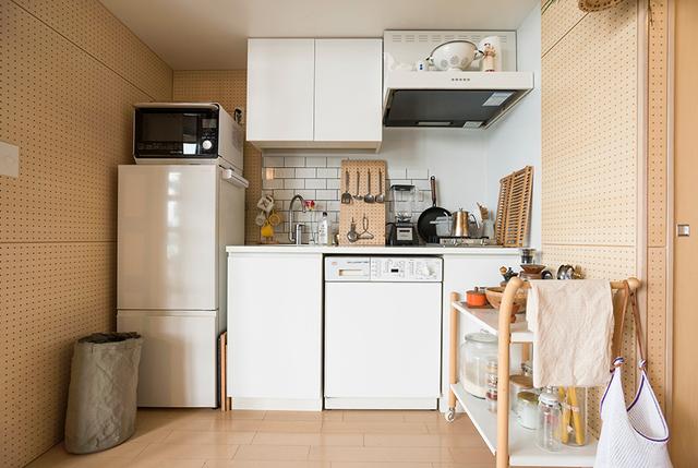 |夫妻买下36平方米房子，卧室只有5个㎡，上楼全靠爬