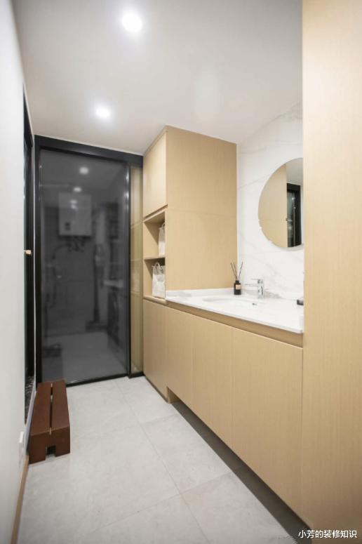 []75㎡小两居，爆改经典日式风，砸掉两堵墙多出一间多功能房！