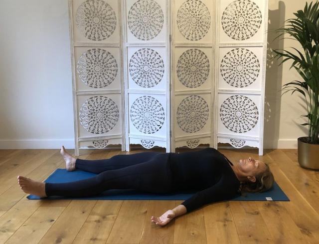 瑜珈|30分钟内让你身心平静、释放压力的9招阴瑜珈练习