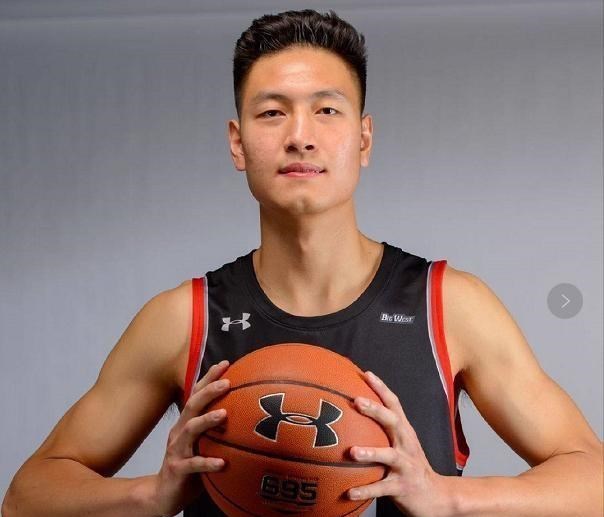 『斯蒂芬·马布里』马布里胆子太大了！从广东宏远手中抢人 试训NCAA中锋+天才后卫