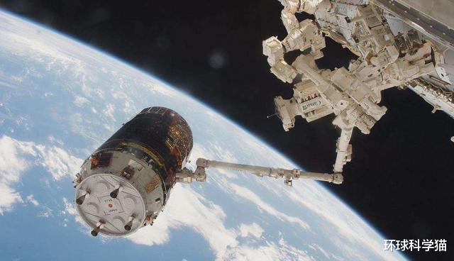 UFO|5个不明飞行物之后,国际空间站又拍到了不明物体,到底是什么?