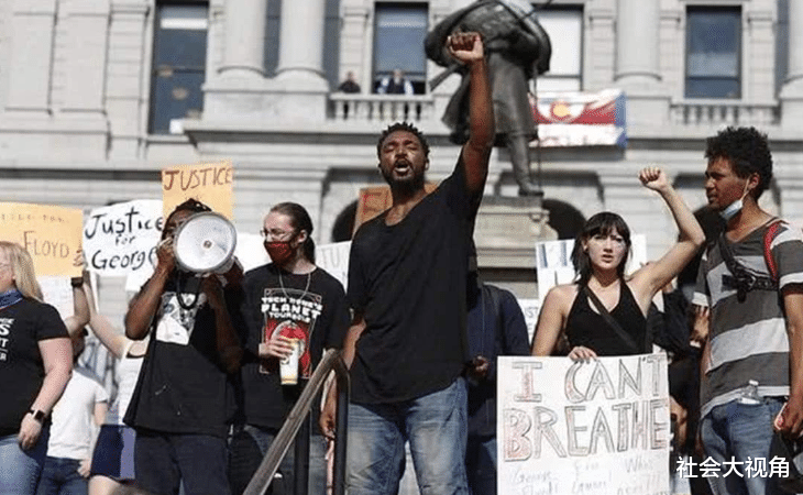 「美国」美国彻底变成“人间炼狱”，暴乱蔓延70座城市，奥巴马哭了：感到崩溃