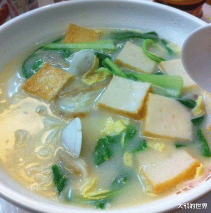丝瓜|它和丝瓜一起炖，等于小跑一小时，每天一碗，腿杆细长，皮肤白亮