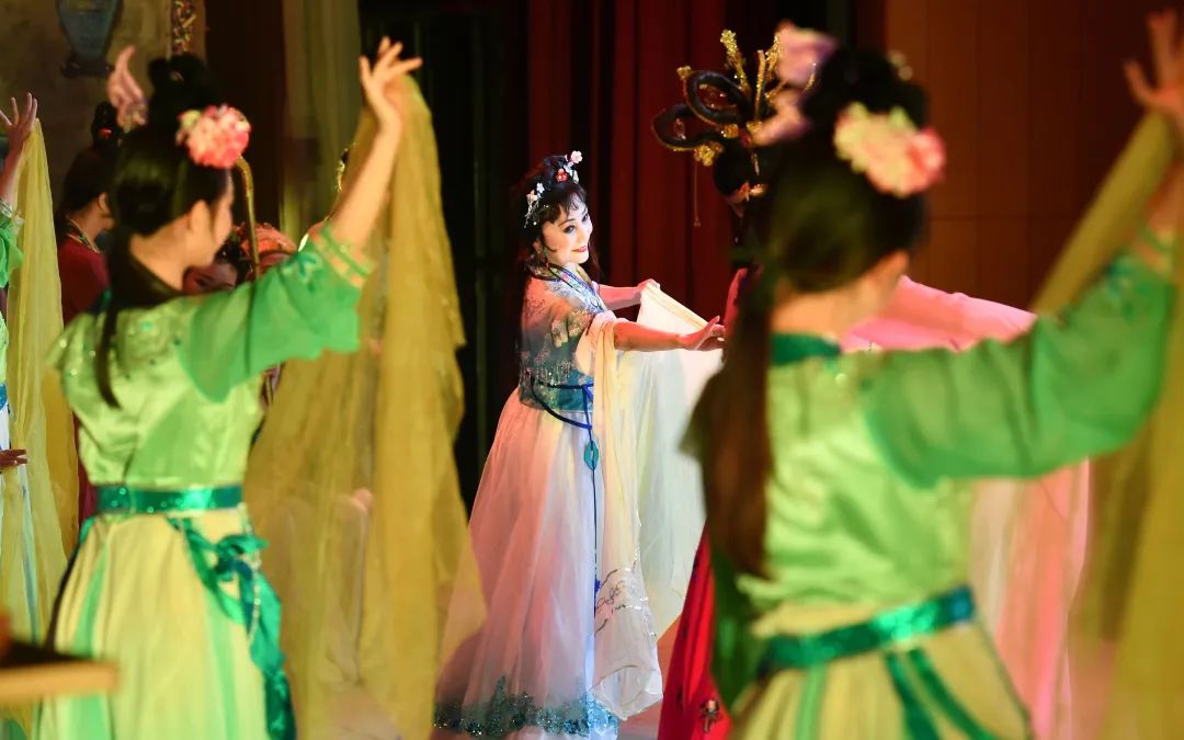 韩国队|陈爱莲去世，弥留之际换上《春江花月夜》演出服