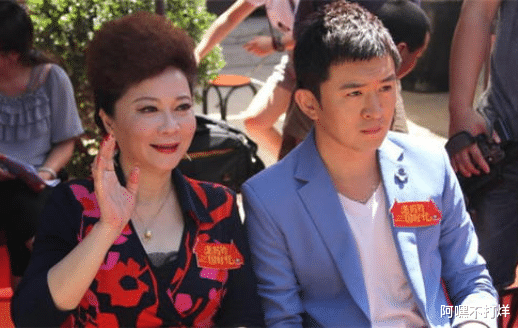 蔡明|“小品女王”蔡明，隐瞒了33年的儿子，原来是大家熟悉的他