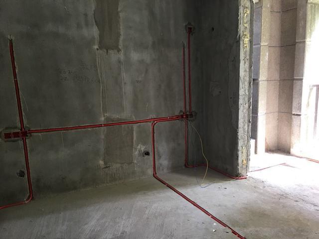 |找朋友做的水电，包工包料花了2万，说就赚我们一点工钱，值吗？