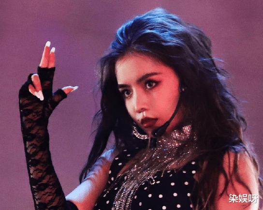 [刘雨昕]刘雨昕镜头被挡，喻言高音跑调，618晚会THE9表演成车祸现场