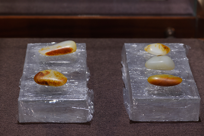 【】和田玉独籽虽小，方寸之间，亦有天成