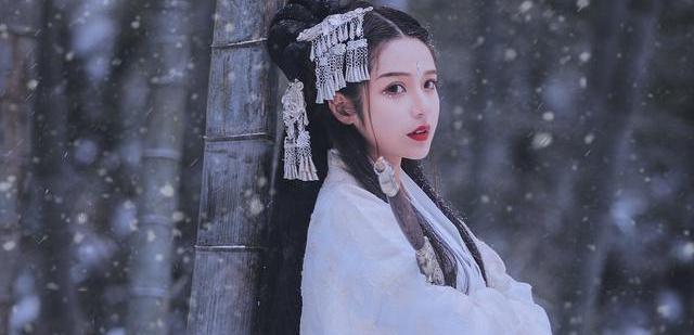 『运势』2周过后，花开并蒂，鸳鸯纠缠，旧情不熄灭，用心把握，与爱相拥