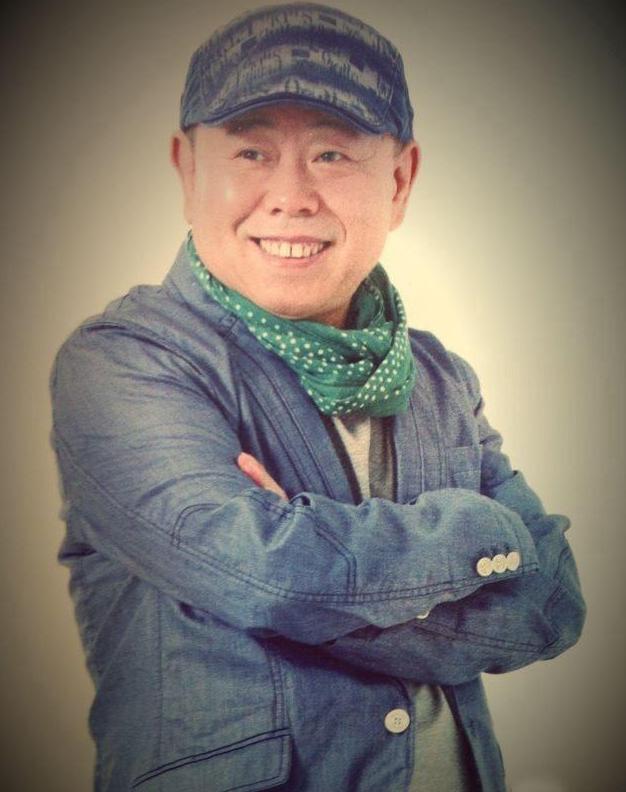 「潘长江」在女厕所居住8年时间，当红时嫌弃妻女，潘长江不为人知的一面
