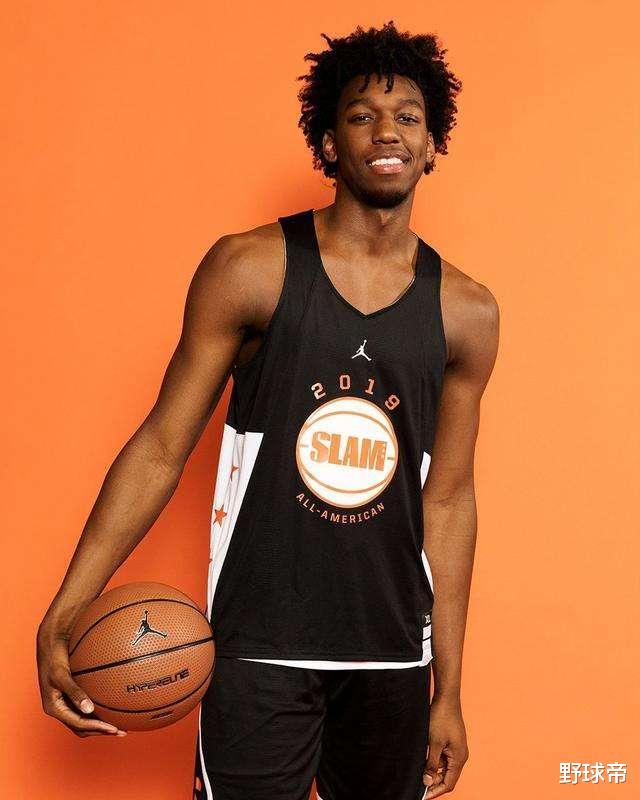 勇士队|强！会说中文的状元要来了？2米16的天才中锋，天赋肉眼可见！