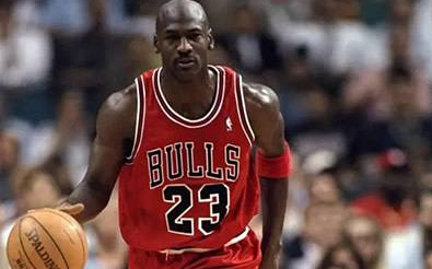 『公牛队』他“背叛”了乔丹,就是因为他的离开,公牛才引进了罗德曼