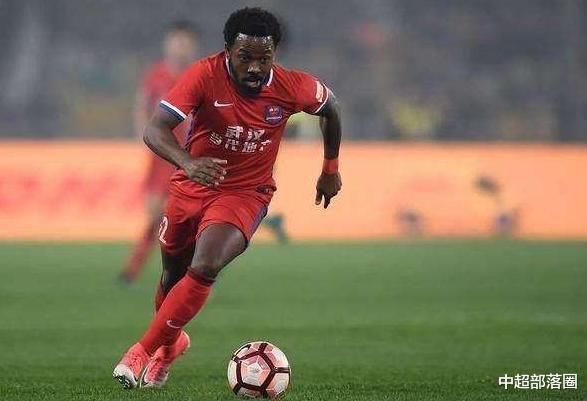 广州恒大|归化球员第1人！恒大27岁锋霸要买套房定居中国，每天收入18万元