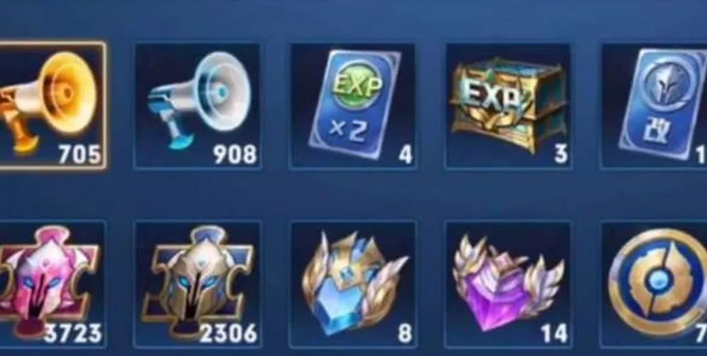 [王者荣耀]玩家无意打开父亲王者荣耀账号，看到皮肤背包后，竟突然号啕大哭