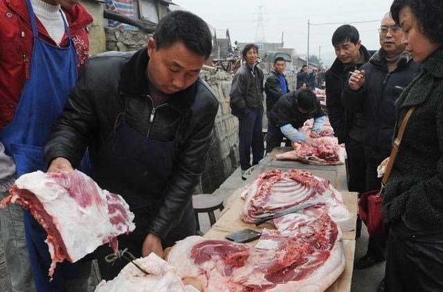 |生猪价格“7连跌”！别让这只蒙黑手，蒙蔽了你的双眼！