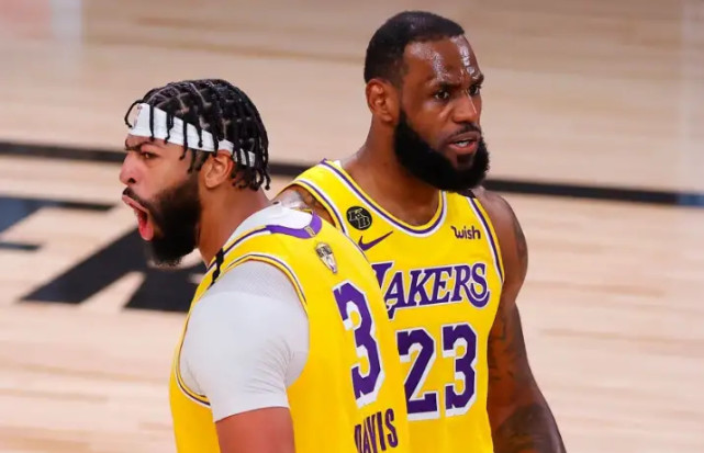 勒布朗·詹姆斯|官宣今日最佳！34分的戴维斯却落选，总冠军和MVP詹姆斯都要了