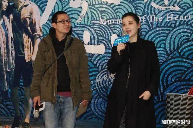『梅婷』梅婷老公原来长这样！夫妻俩手牵手亮相大11岁老公好羞涩，太像路人