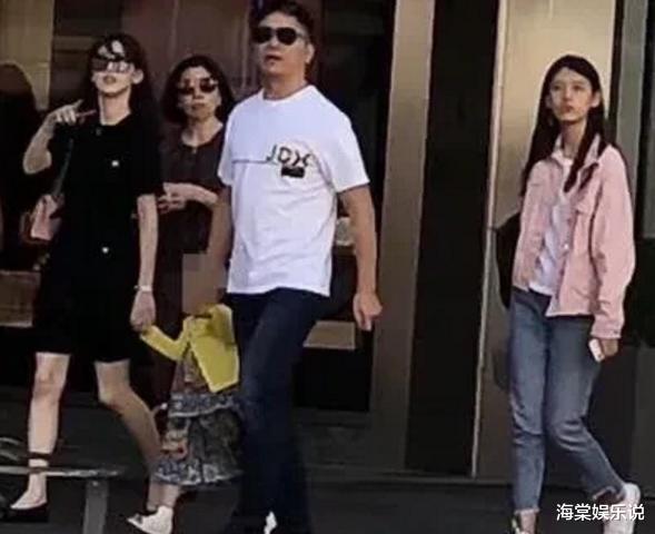 章泽天|刘强东的美女助理才31岁,身家超100亿,颜值能力不输章泽天