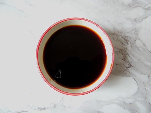 「香菇」夏天少吃猪肉多吃它，蛋白质含量高，简单一焖鲜香多汁，比肉有味