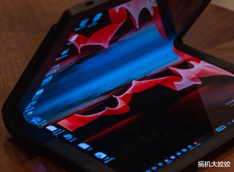 董明珠|还黑联想没技术？其实联想的折叠屏比华为早的早，并且更好