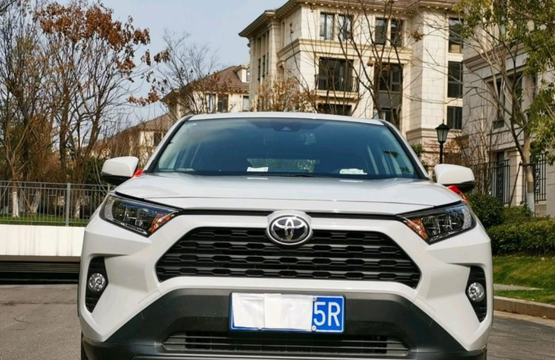 吉利汽车|幸福来得太突然，23小伙喜提丰田RAV4，分享3000公里用车感受