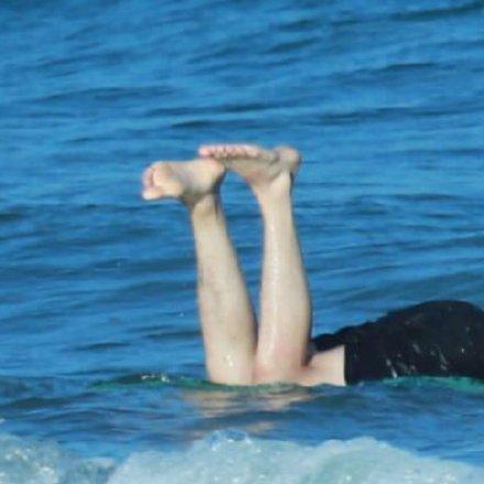 「王一博」王一博录综艺频露奶膘 玩嗨不肯回家 新发型曝光后打脸多少人