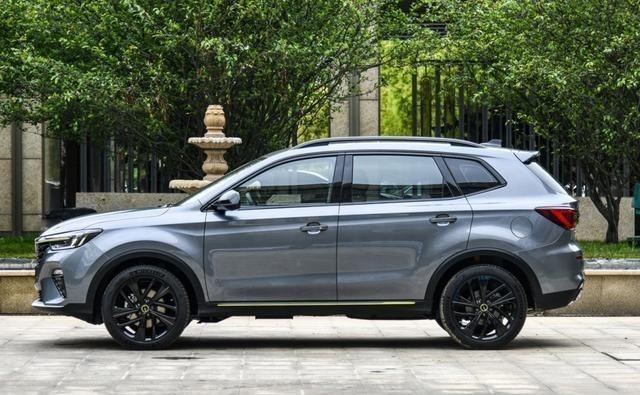 荣威RX5|看了哈弗H6和瑞虎8,最后花13万提辆荣威RX5PLUS,车主:明智之举