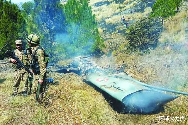 #印度#战争阴云笼罩边境，120架战机枕戈待旦，巴铁：火箭炮随时准备洗地