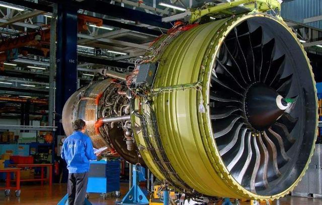 印度|俄国对外官宣：不再向中出口发动机，美国为此欢呼！