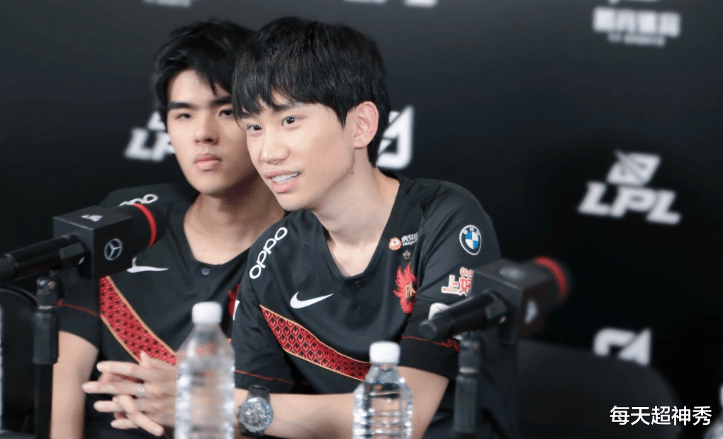 fpx战队|二队中单率FPX轻取EDG，Doinb可有可无？Crisp六句话完美解答