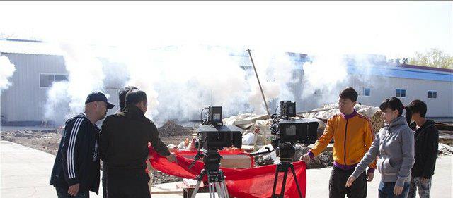 「父母爱情」《父母爱情》片场花絮照，回忆拉回过去，满满的感动