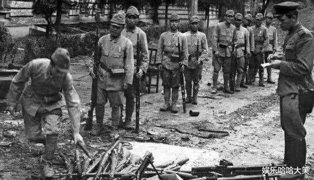 「」日本投降后士兵回家，妻子用什么样的方式迎接？士兵：不如战死