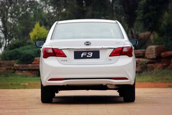 「大众捷达」最适合“打工族”的三款车，价格便宜又耐造，最后一个是国产